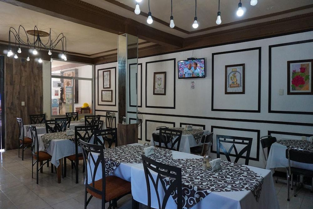 Hotel Real Azteca Chetumal Bagian luar foto