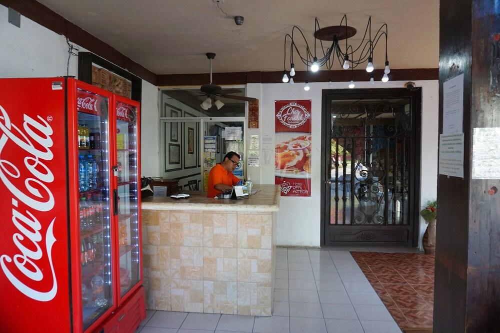 Hotel Real Azteca Chetumal Bagian luar foto
