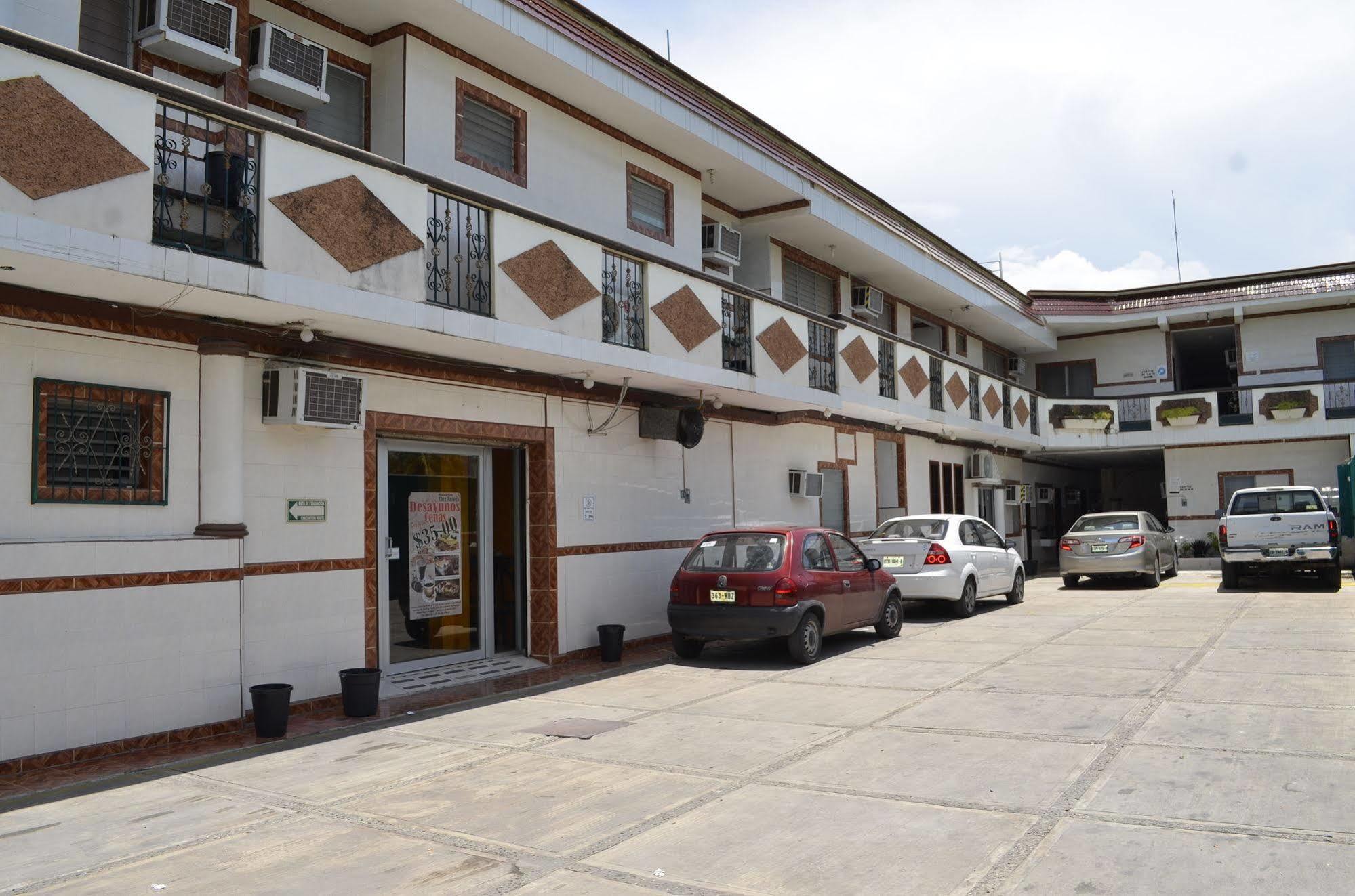 Hotel Real Azteca Chetumal Bagian luar foto